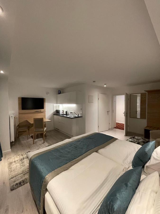 Hotel Apartments 73 - Serviced Apartments ノイ・ヴルムシュトルフ エクステリア 写真